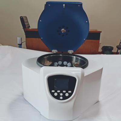 Pesquisa experimental do centrifugador de baixa velocidade da capacidade máxima 8×20ml
