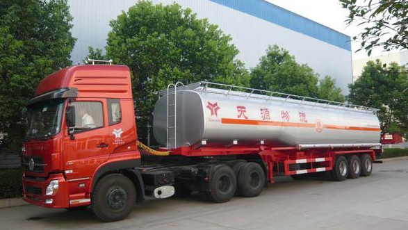 3 Axles Steel Fuel Tank Truck Trailer , Oil Tank Truck For Transportation