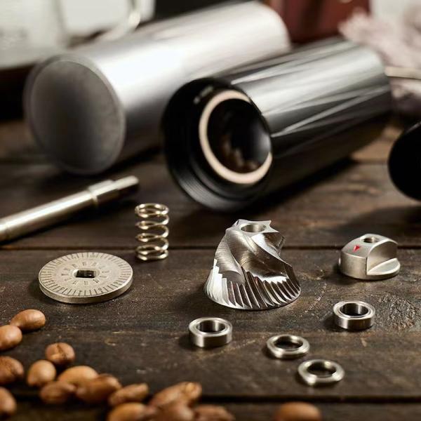 Adjustable Aluminium Alloy Manual Burr Hand Coffee Grinder For Travelling