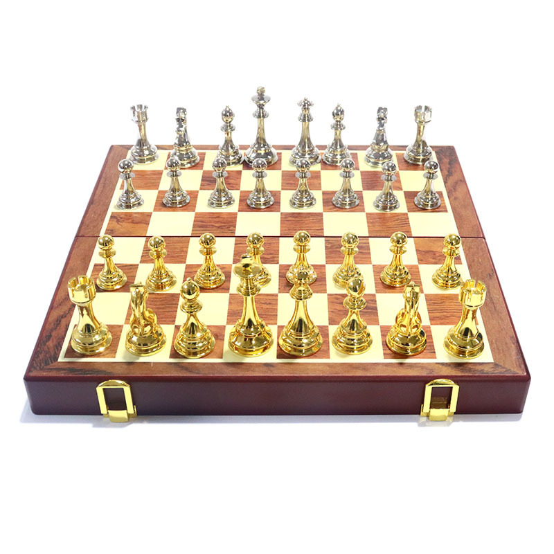Custom Size Chess Set with Zinc-Alloy Material and Customized Logo for Luxury Chess Game