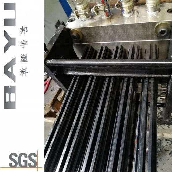 Expulsar da tira do PA faz à máquina a maquinaria plástica da extrusão para a produção de tira da isolação térmica da poliamida