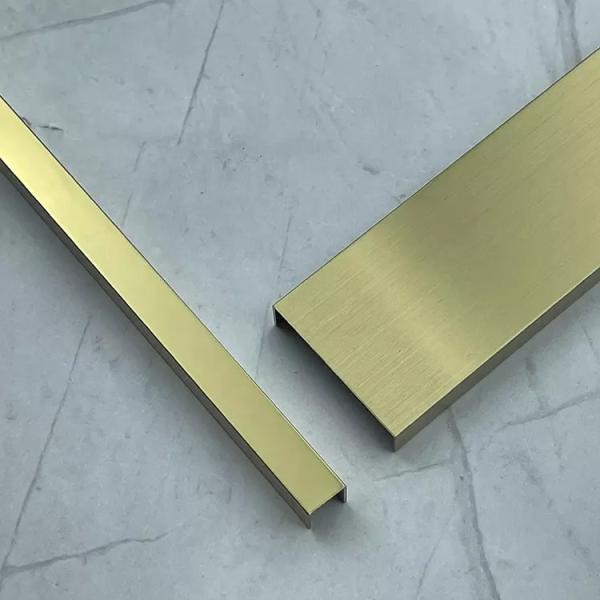 O ouro lustrou perfis de aço inoxidável terminados escovados do metal U da guarnição da telha