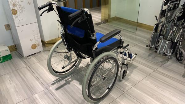 Orange Lightweight Aluminum Manual Wheelchair 863L Fit Up Armrest