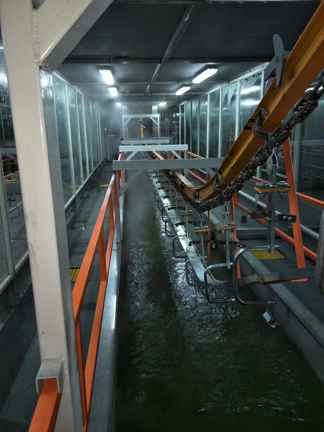 Покрытие черноты амортизатора удара автомобиля электрофорезное