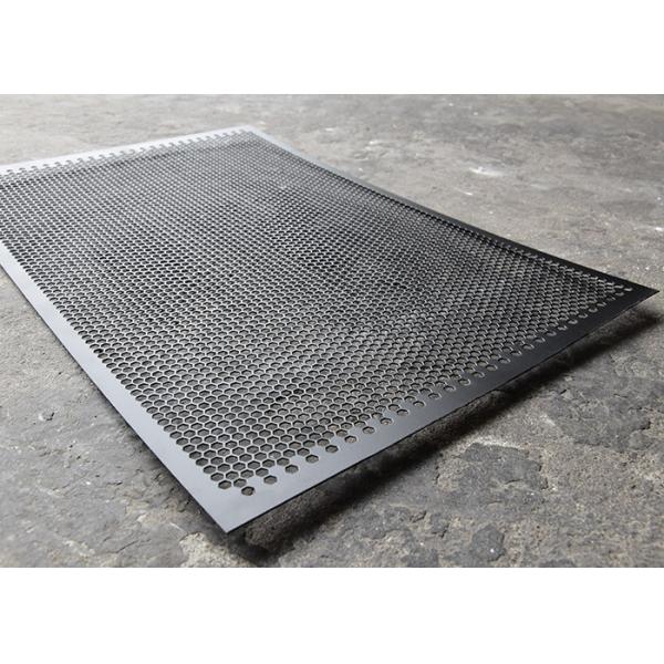 Outdoor 1.22*2.44m Metal Perforated Sheet Aluminum Mesh Speaker Grille