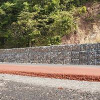 Réservoir Damme revêtue de gabion en PVC Muro de retenue tissé anti-rouille Contrôle du débit d'eau