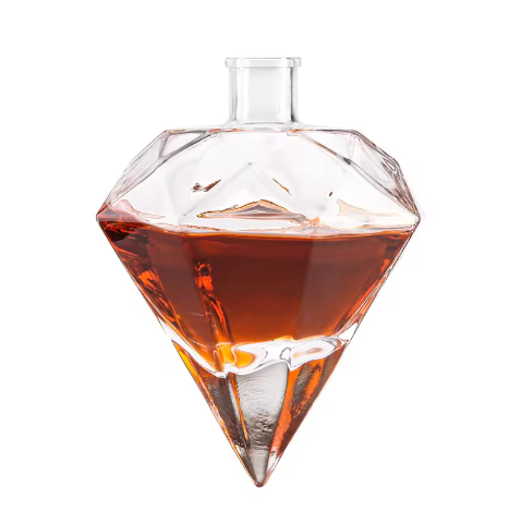 ODM 500ml 1000ml Стеклянная кристаллическая алмазная бутылка с водой для бренди