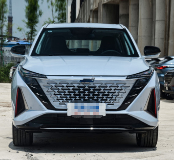 Sièges SUV de la porte 5 du model 5 de la baleine bleue 1.5T DCT Zhizun de Changan OSHAN Z6 2022