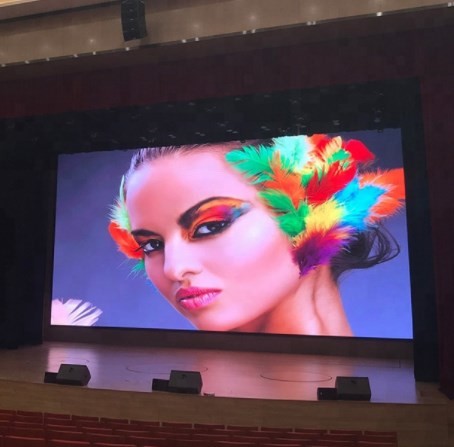 P3.91 Stage Background LED Display Diecasting Aluminum Cabinet For Church Hotel Conference