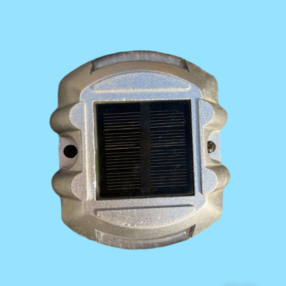 Flashing / Steady 3LED / 6LED Aluminum Solar Road Cat Eye Raised Marker Light with Glow in the Dark Cat Eye Warning Light for Enhanced Road Safety