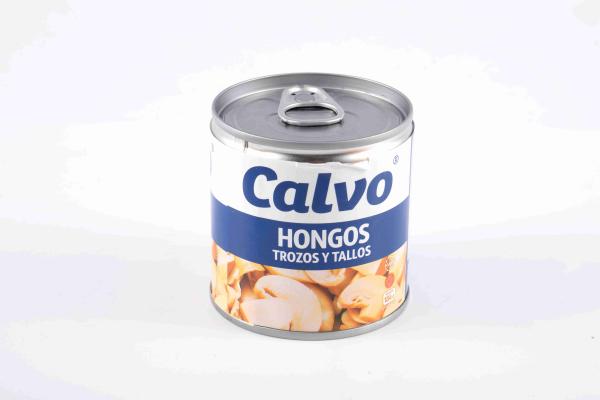 O cogumelo branco enlatado cultivado natural puro de 100% cortou