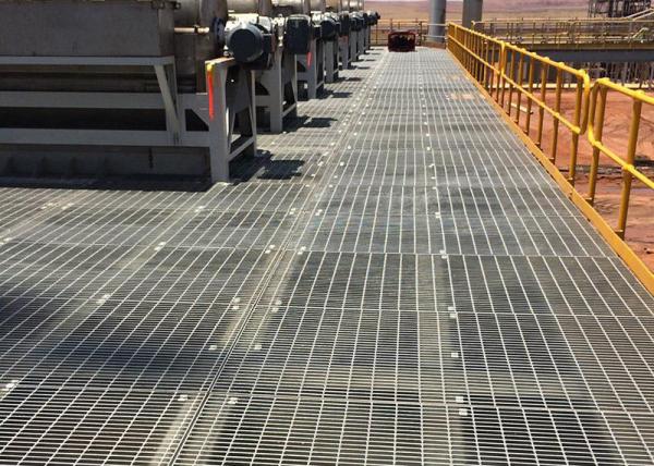Flat Bar Galvanised Floor Grating , Round Bar Galvanized Walkway Grating