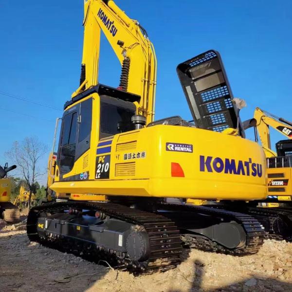 Komatsu PC 210 Digger с оригинальной японской краской