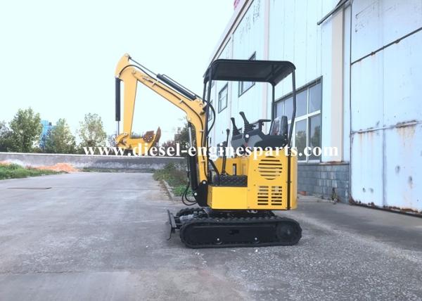 Hydraulic Mini Excavator FM-17 Crawler Diesel Engine 1700kg