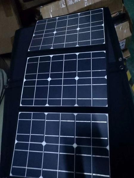 Small 30W Portable Folding Solar Panel Kits , Solar Energy Panels With Controller