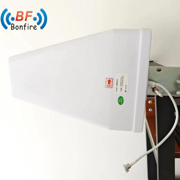 Antenna interna 698-4000MHz 2/3/5dBi para 4G 5G Capacidade de amplificação de reforço de sinal