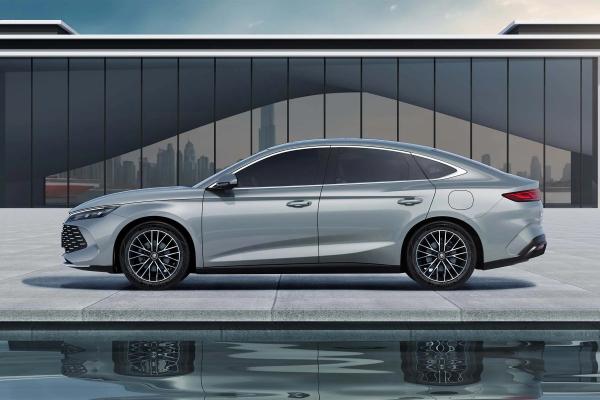 Plug In Hybrid FWD BYD Electric Car 520km Range Luxury BYD Qin L EV