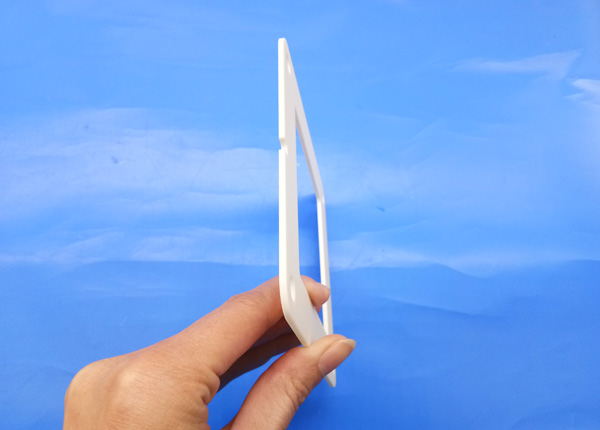 Zirconia Flame Industrial Ceramic Parts 97% Alumina Ceramic 4 Bolt Hydraulic Square Flange