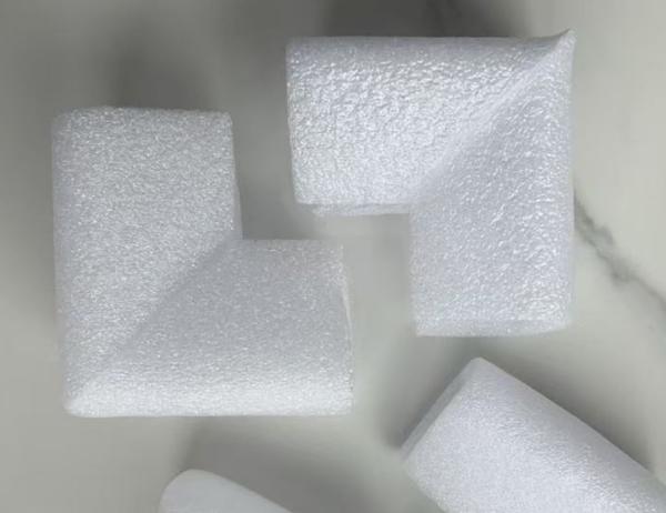 Manufacturers wholesale pearl cotton L-type edge guard corner transport doors and Windows pearl cotton edge wrap strip wrap corner EPE foam