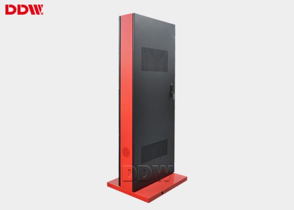 55 Inch Outdoor Digital Signage Waterproof 2500 Nits Multi Language Support
