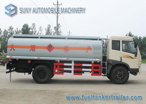 Carbon Steel 8m3 Transport Oil Tank Trailer 4x2 7900x2380x3150mm