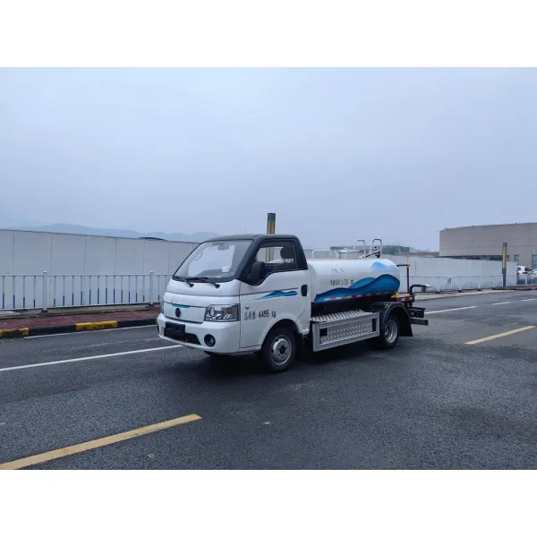Eco-Friendly 4.5 Ton Electric Water Truck for Greening