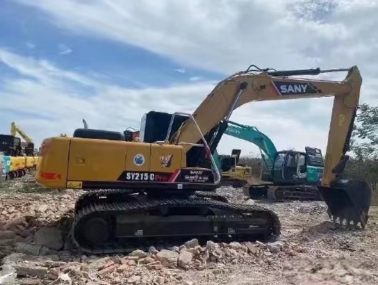 Гидравлический экскаватор Sany SY215C: 118 кВт, 1,2 м3 емкости ведра, производство 2022 года