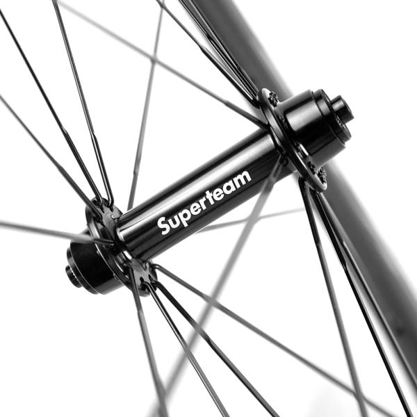 Настраиваемый велосипедный колесный комплект из углеродного волокна длиной 45 мм 700c 20 24h R13 Hub Carbon Wheels