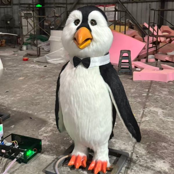 Amusement Park Animatronic Christmas Decoration Singing Cartoon Penguin for Sale