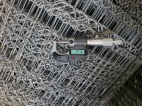 Malla reforzada para tuberías de acero galvanizado soldado de 2,2 MM para tuberías submarinas de gas y petróleo