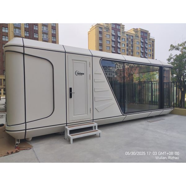 Quick Assembly Modular Design Eco-friendly Capsule House Folding Container House with Bathroom and Balcony