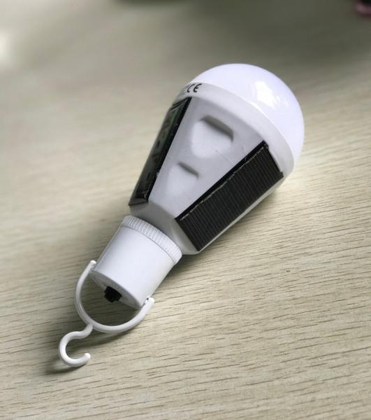 2017 New Products Waterproof IP65 rechargeable emergency light 7W solar led bulb E27 6500K AC85-265V 3-4hours CE ROHS