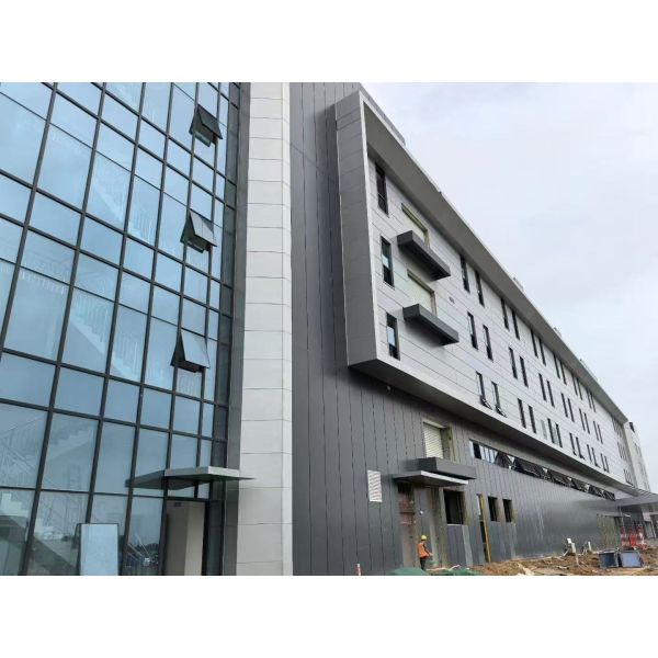 Customized Steel Structure Warehouse with Sloped Roof and Steel Cladding Sheet for Durable Storage Solutions