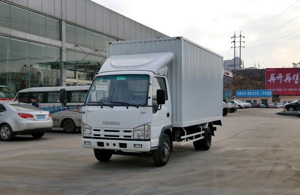 Cargo Trucks Isuzu 15 Tons Lorry Truck Van Box Diesel Engine 5.2L Displacement 4*2 Drive Mode