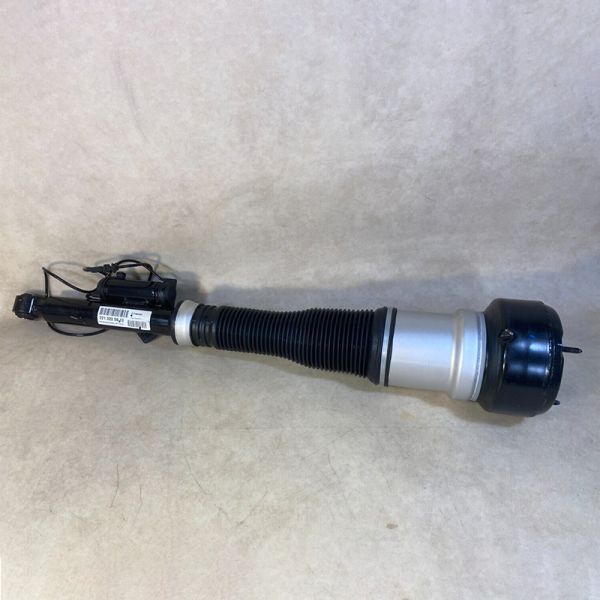 W221 Suspension Struts for Mercedes-Benz S Class S550 2213205513 2213205613 Air Shock Absorbers