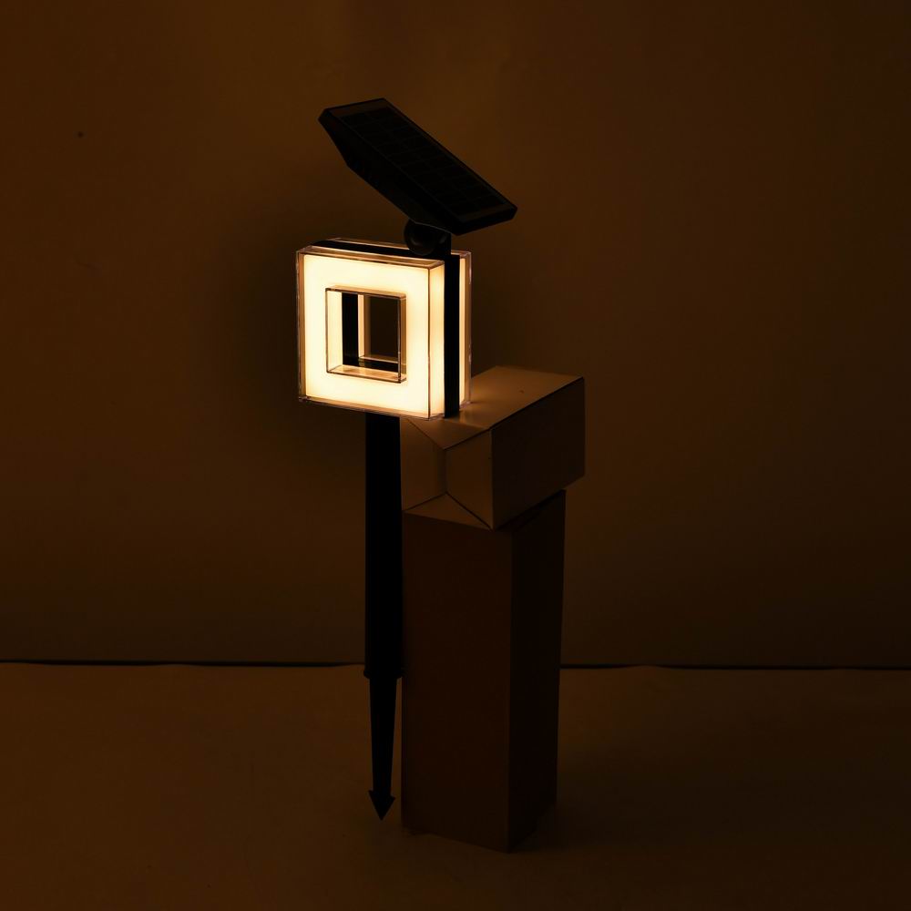 IP65 7 цветов Квадратные солнечные газоны 1200mA