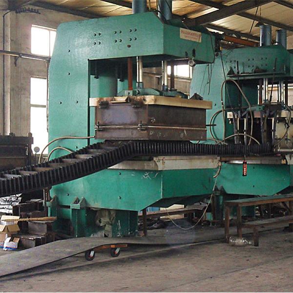 2100×1500×60 Heating Plate Size Sidewall Conveyor Belt Vulcanizing Press with Customizable Mould Design and Low Energy Consumption