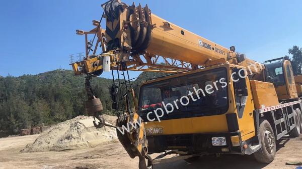 20ton Truck Crane 2014 Xg Used for Lifting Equipment Maximum Lifting Height 40m