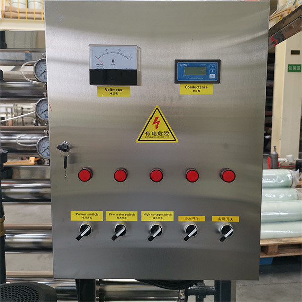 Sistema de osmose reversa 4T/h controlado por PLC para tratamento industrial de água potável