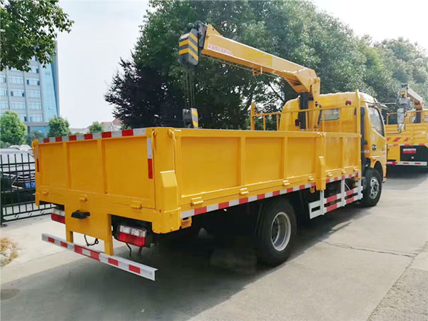 China Construction Machine 2ton 3.2ton Truck Mounted Full Hydraulic Truck Crane