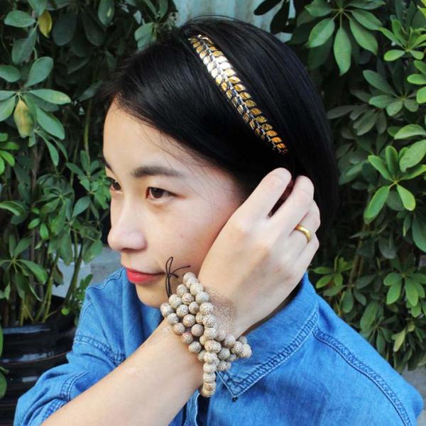 Gold Glitter Fashionable Hair Tattoo for Girls