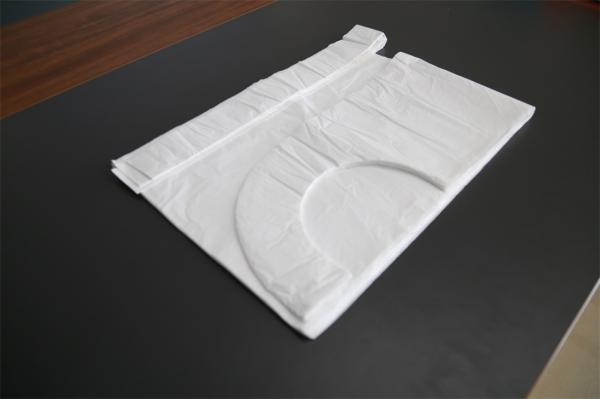 Disposable Plastic Throw Away Aprons For Food Industry & Hospital Application