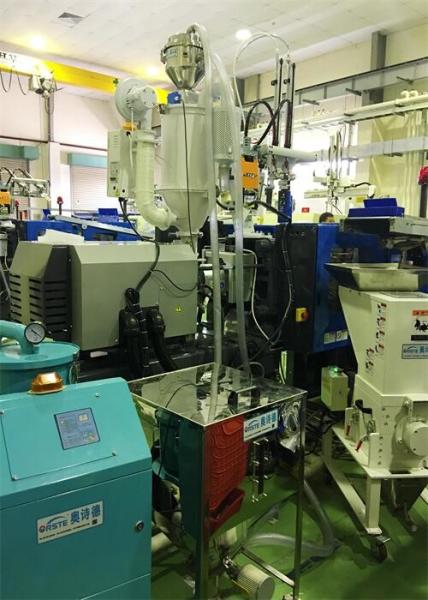 Sécheuse à trémie en acier inoxydable / aluminium plastique avec une puissance KW variée dans différentes tailles