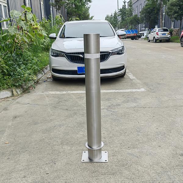 Road Safety Stainless Steel Fixed Parking Lot Bollards Stainless Steel Bollard With Cover