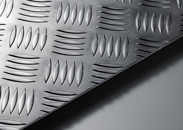 1060 5052 Diamond Tread Aluminum Sheet , Lightweight Aluminum Sheets For Indoor Stairs