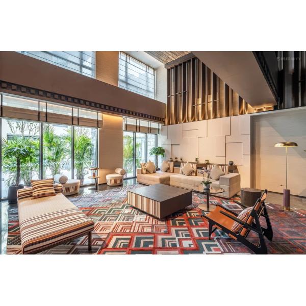 Комплекты гостиничной мебели для отдыха, включая кресла, скамейки, кофейные столы, диваны