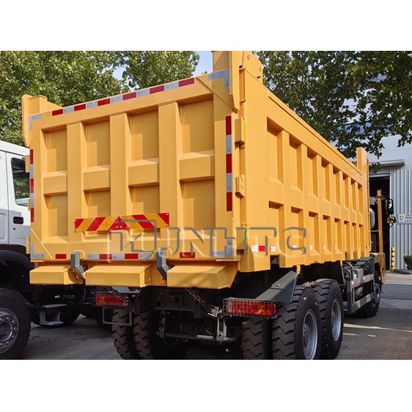 SINOTRUK Howo 6x4 30ton Mining 371hp Dump Trucks for Sale