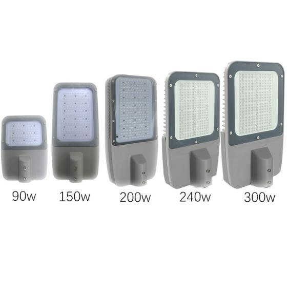 Éclairage de rue à LED étanche à l'eau intégré de 120 Watt