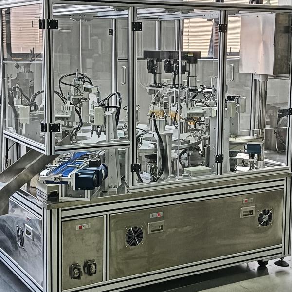 Capuchón de lengua de pato Capuchón desecante Máquina de ensamblaje automático PLC Control de pantalla de visualización Función de funcionamiento estable