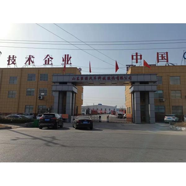 Semi-remorque de transport de marchandises à grande capacité de charge utile avec paroi latérale détachable au Kazakhstan